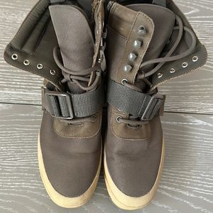 Steve Madden Grady rugged boots Size 10